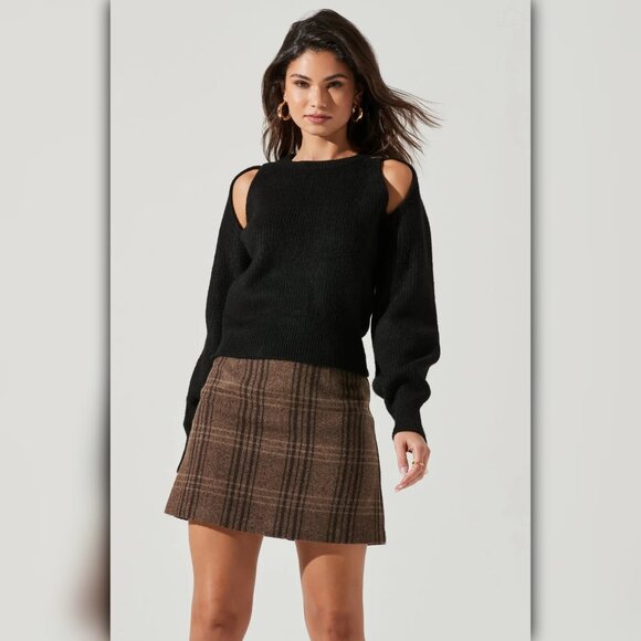 Lively Lumina Sweaters - * A650 • Adira Black Cold Shoulder Cutout Knit Sweater